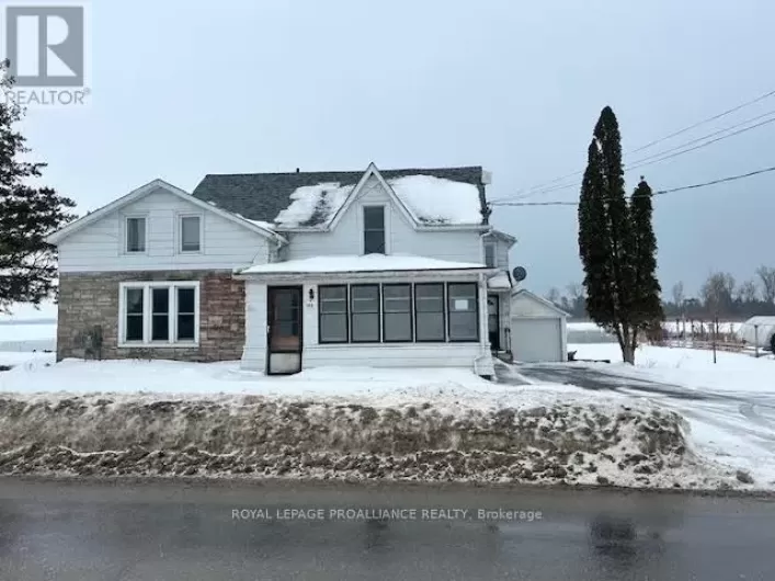 UPPER UNIT - 133 MAIN STREET, Prince Edward County